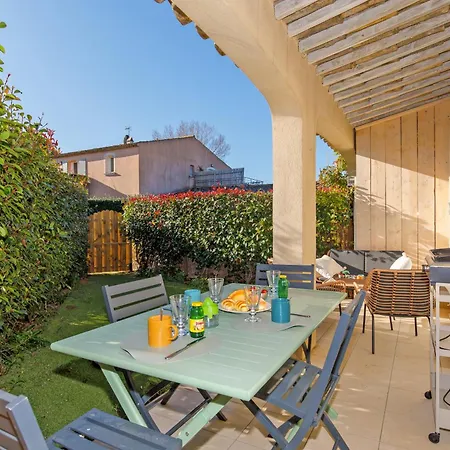 La Petite Yourhosthelper Holiday home