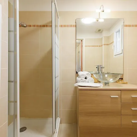 La Petite Yourhosthelper Holiday home Grimaud